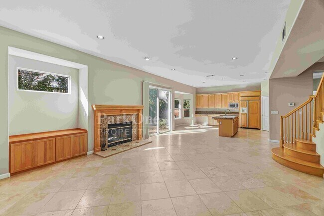 Building Photo - Beautiful Home in Peacock Creek