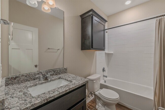 Building Photo - 1062 Toledo Bend Dr