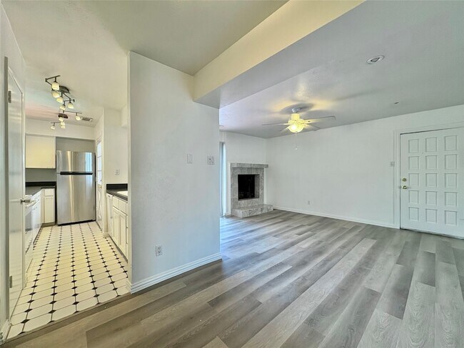Building Photo - 4347 Dickason Ave