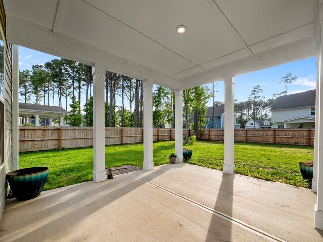 Building Photo - 507 W Red Head Cir