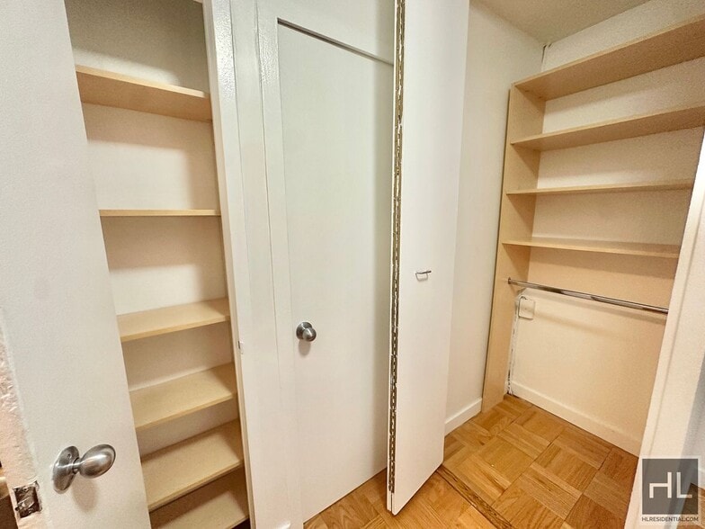 Building Photo - Fourth Avenue