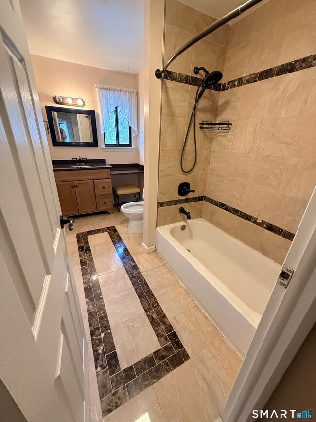 Building Photo - 23 Margo Ct