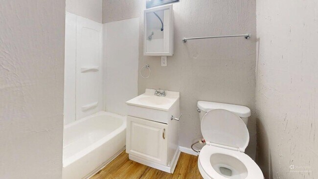 Building Photo - Charming 3-Bedroom Home in Canton, OH