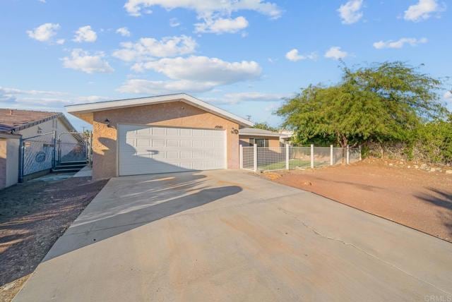 Building Photo - 10981 Santa Cruz Rd