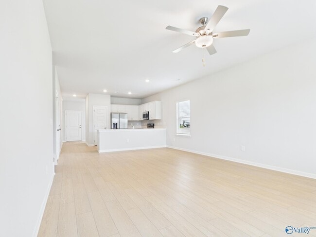 Building Photo - 15395 GRAYSON CIR