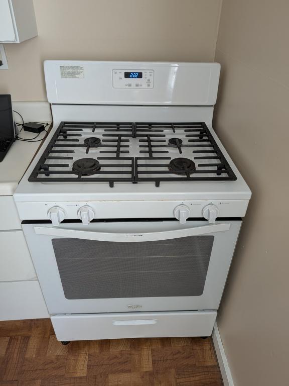 Building Photo - 437 Bay St