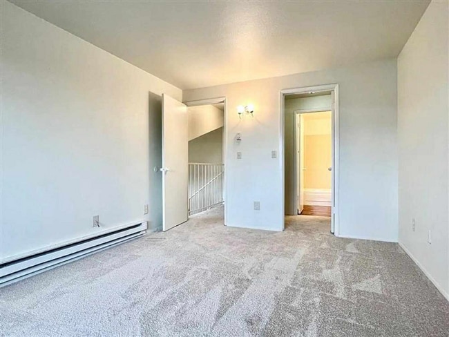 Building Photo - 430 4th St SE