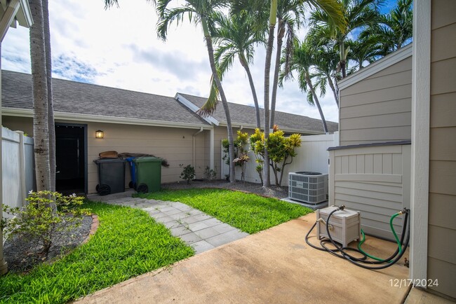 Building Photo - 3 Bed 2.5 Bath townhome in Ke Noho Kai Tow...