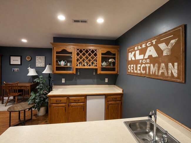 Building Photo - PRE-LEASING - Fully Furnished 6mo Short Term Rental in Ozark