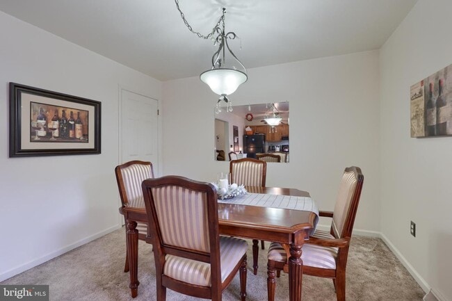 Building Photo - 6 Tiffany Ln