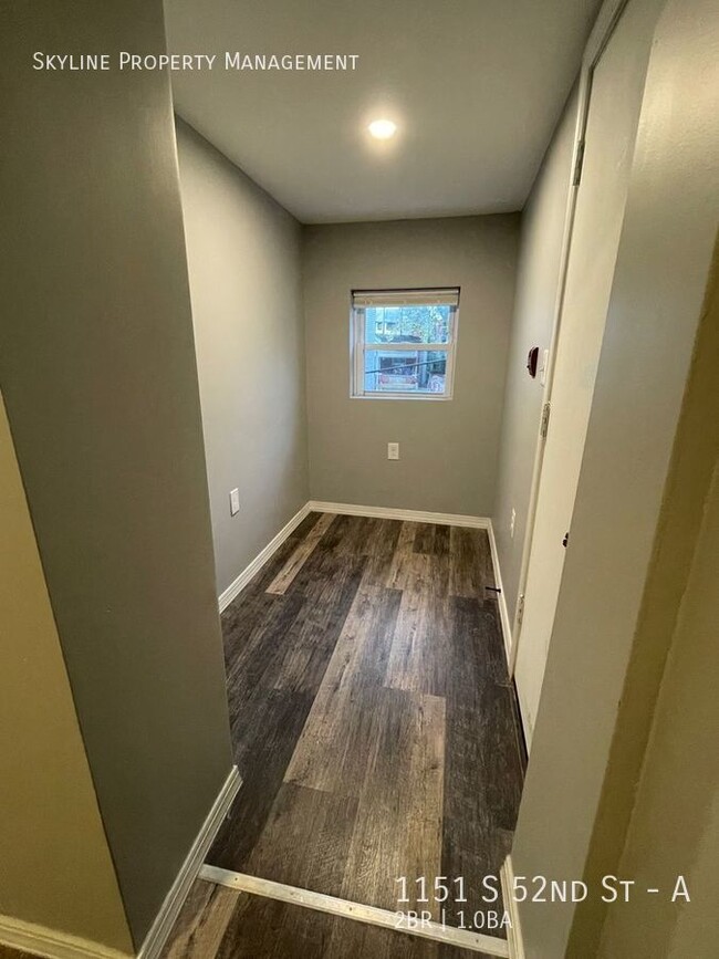 Building Photo - Newly Renovated 2 Bedroom Apartment for Re...