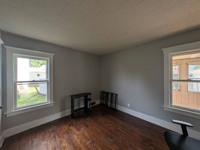 Building Photo - 188 Englewood Ave