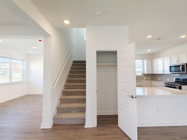 Building Photo - 7417 Sagira Path