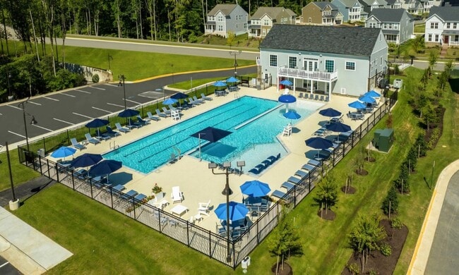 Building Photo - POTOMAC SHORES - BEAUTIFUL VIEWS! (interne...