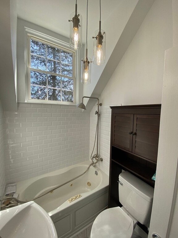 Building Photo - 74 Moore Ave