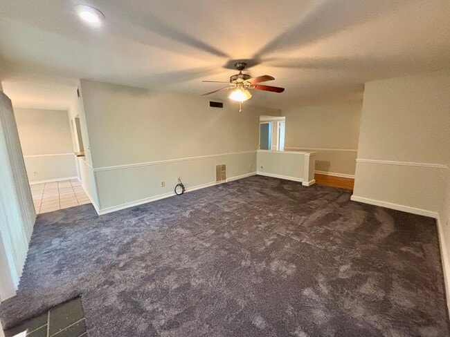 Building Photo - 57 Doranne Ct