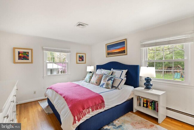 Building Photo - 4408 Tarpon Ln
