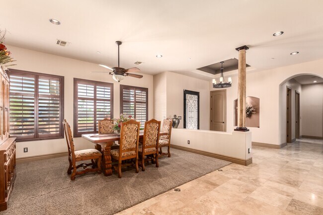 Stunning 3 bedroom, 2.5 bathroom home for lease in beautiful Rio Verde! - 26446 N Avenida del Ray