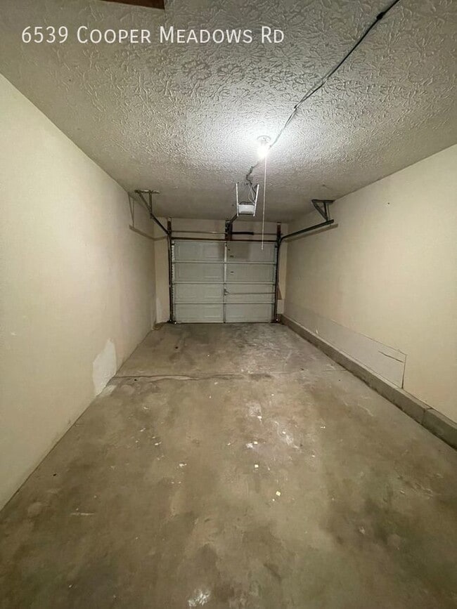 Building Photo - Cooper Meadows- Two Bedroom Townhome in We...