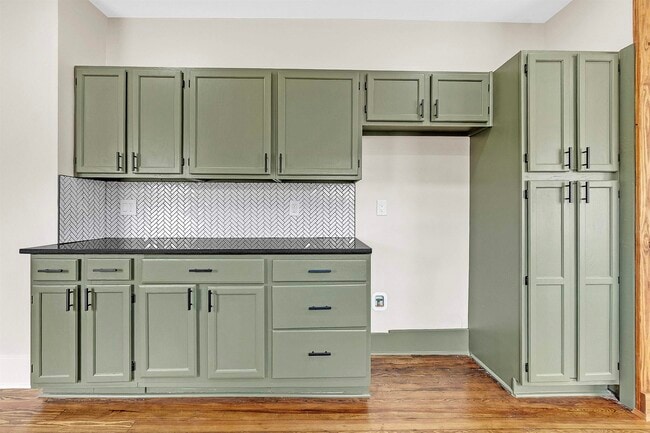 Building Photo - 2245 Monroe Ave