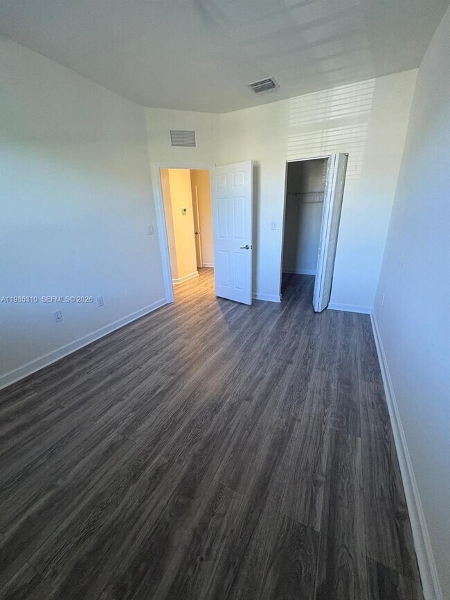 Building Photo - 11834 SW 151 Ave