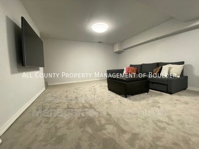 Building Photo - 2982 Shady Hollow W