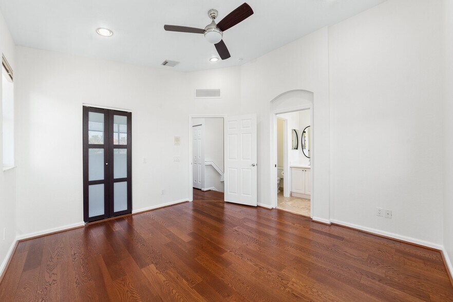 Building Photo - 3057 Laurel Ridge Cir