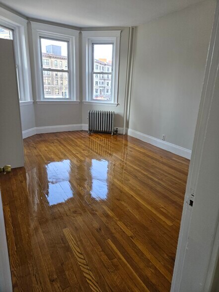 Building Photo - 1173 Commonwealth Ave