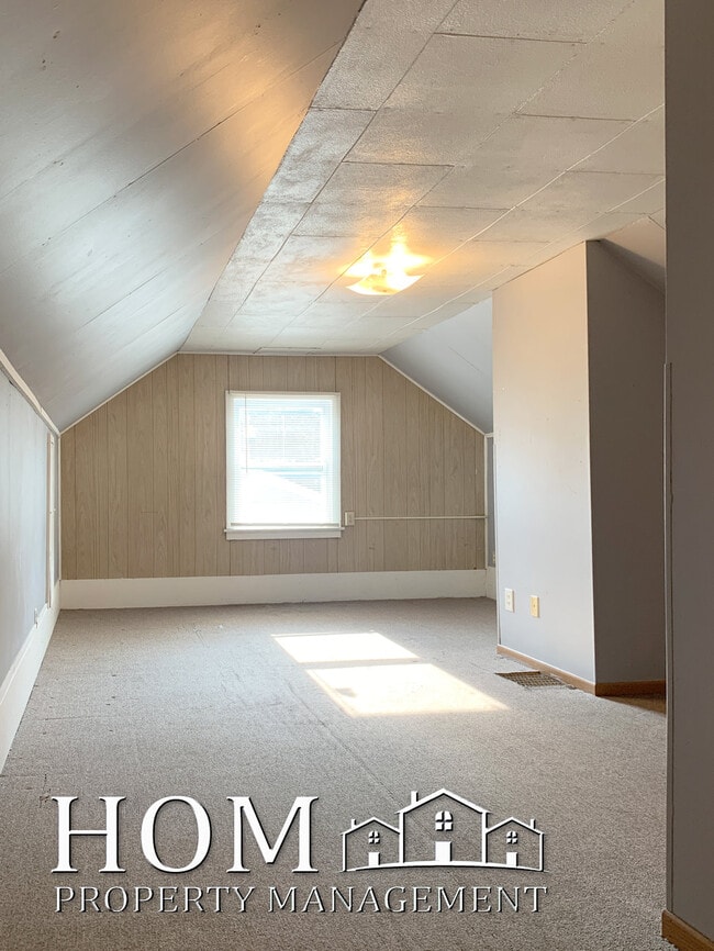 Building Photo - 335 Dolph Rd