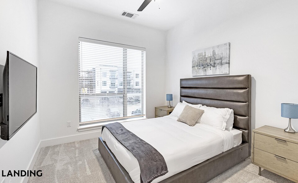 Building Photo - 650 E Sycamore St