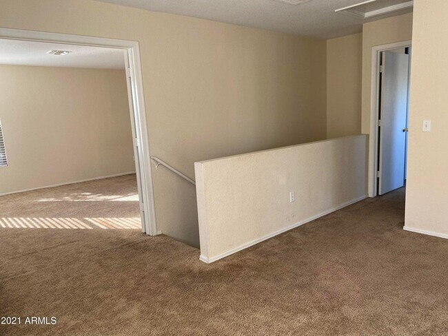 Building Photo - 7500 E Deer Valley Rd