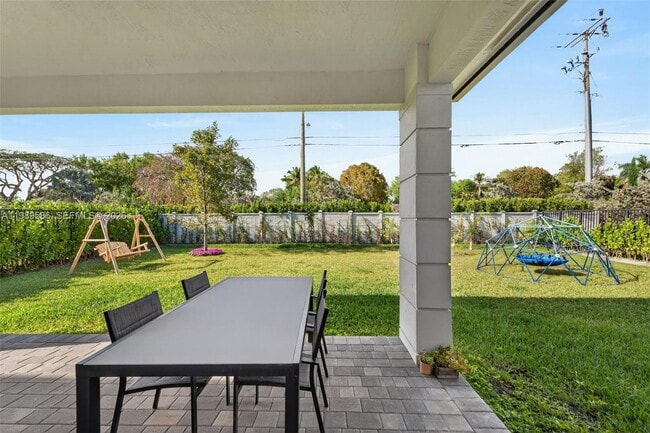 Building Photo - 8267 SW 120th Ter