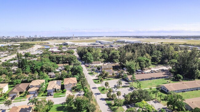 Building Photo - 8270 Eleuthera Ln