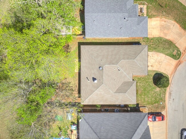 Building Photo - Updated Home + Edmond Schools