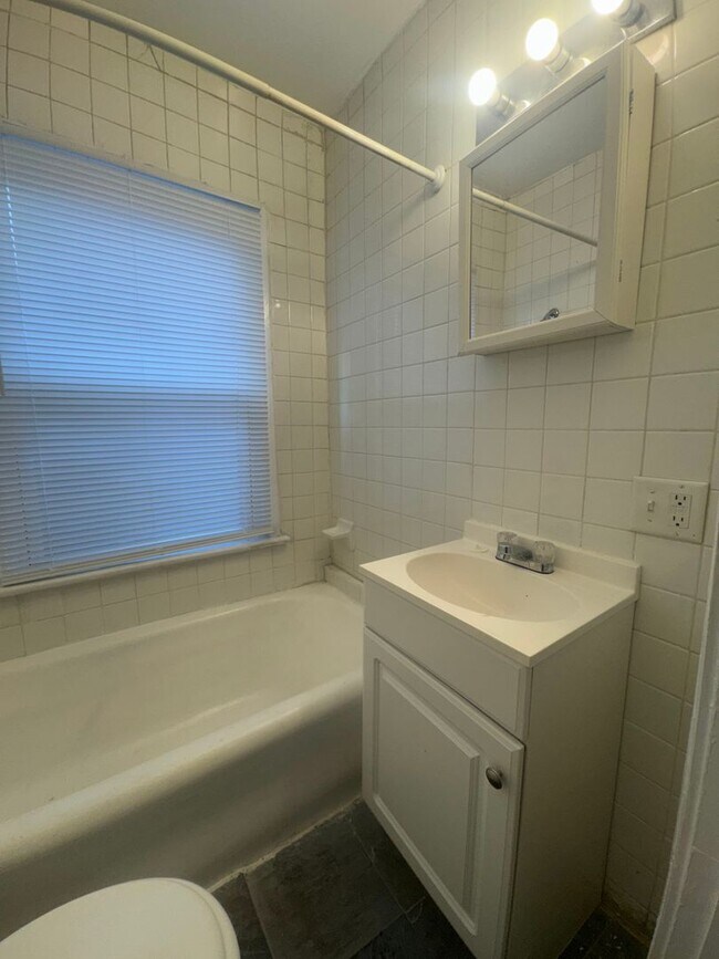 Building Photo - 2010 Auburn Ave