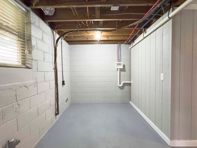 Building Photo - 1884 Pardue Dr