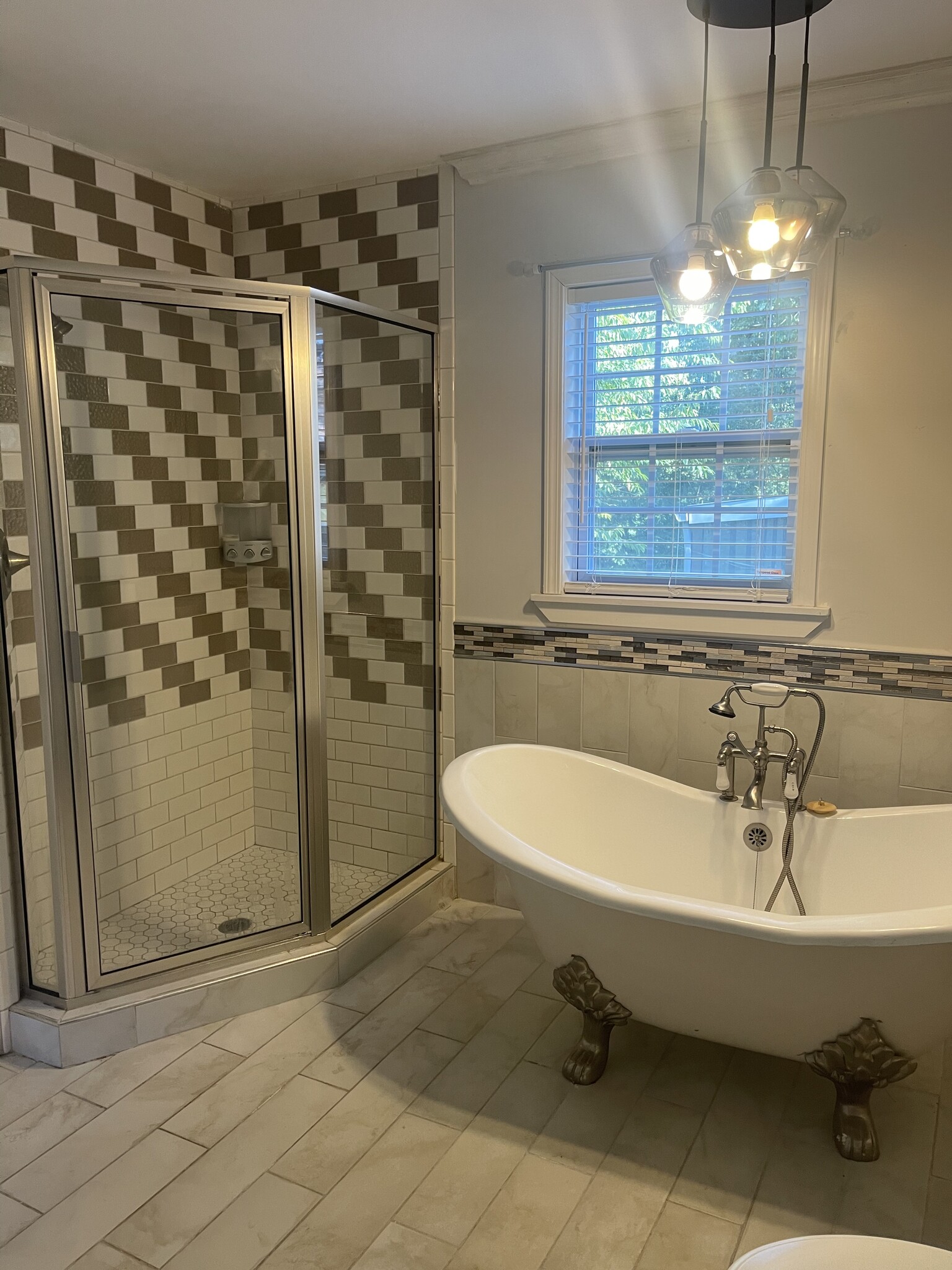 Master bathroom - 2223 Berrywood Rd