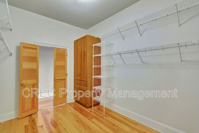 Building Photo - 1392 Eden Rd