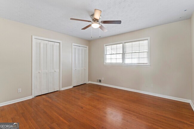 Building Photo - 5170 Lost Dutchman Dr