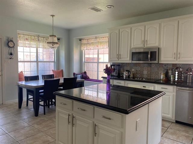 Building Photo - 3113 Stinson Dr
