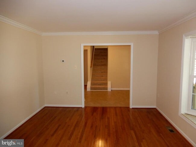 Building Photo - 7014 Maple Tree Ln