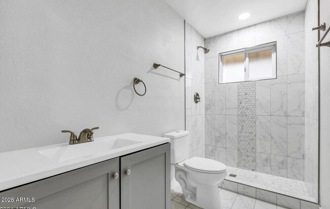 Building Photo - 10602 W Cumberland Dr