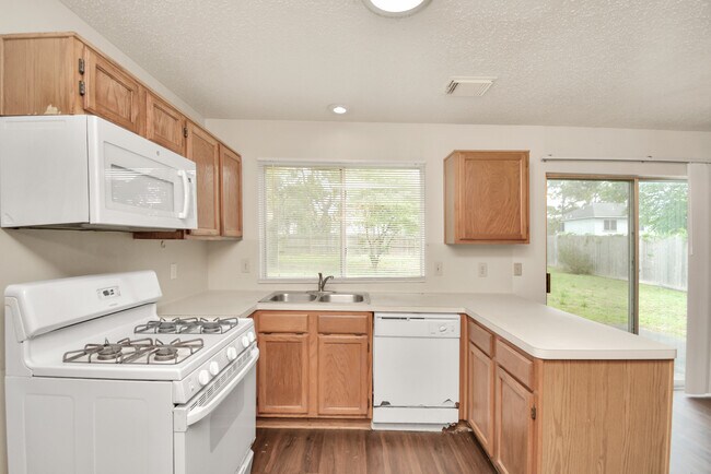 Building Photo - 17210 Colony Creek Dr