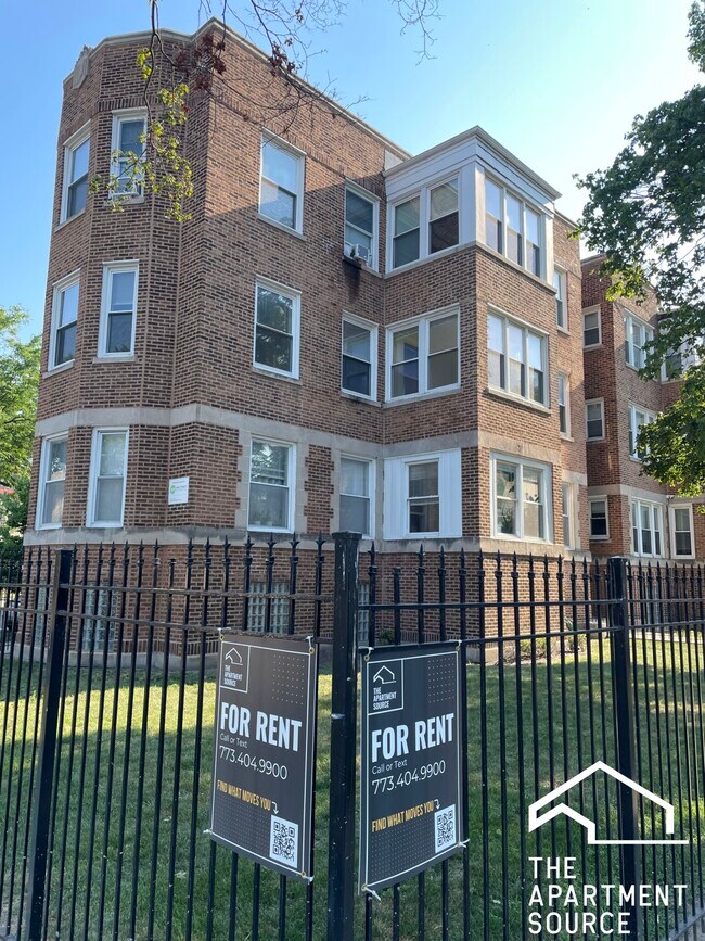 Building Photo - 1544 W Birchwood Ave