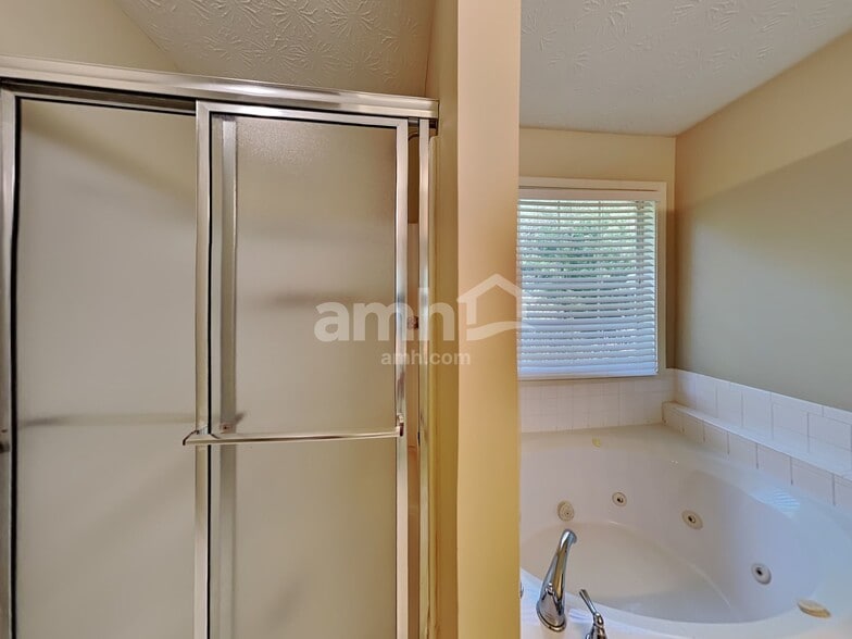 Building Photo - 4366 Foxberry Run