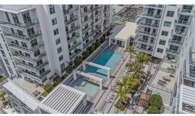 Building Photo - 3900 Biscayne Blvd