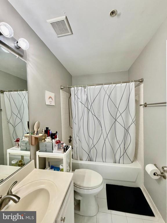 Building Photo - 18825 Sparkling Water Dr