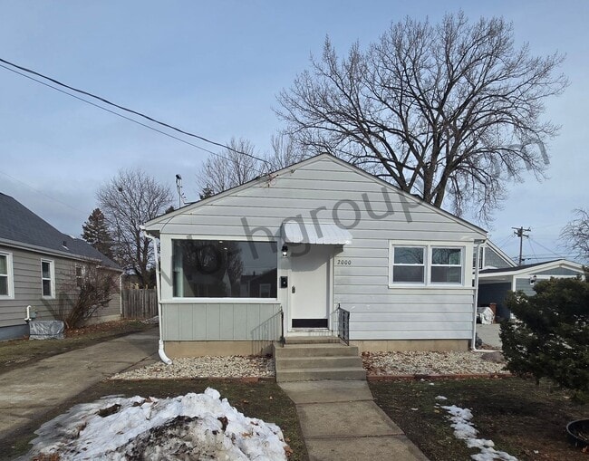 Building Photo - Newly Updated!