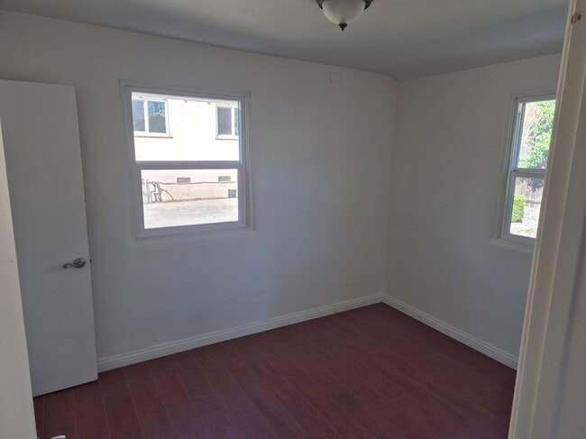 Building Photo - 118 Fano St