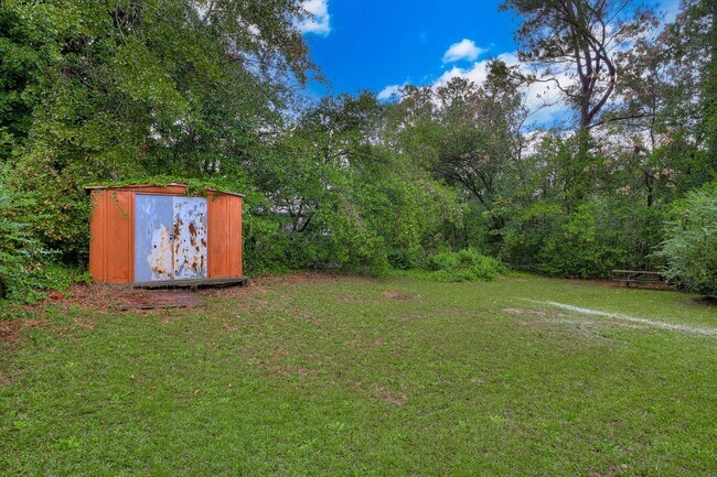 Building Photo - 2307 Hardwick Rd